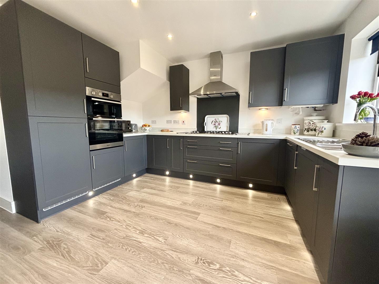 Ffordd Picton Tuberville, Sketty, Swansea, SA2 7RG